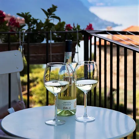 Liliana * Faggeto Lario